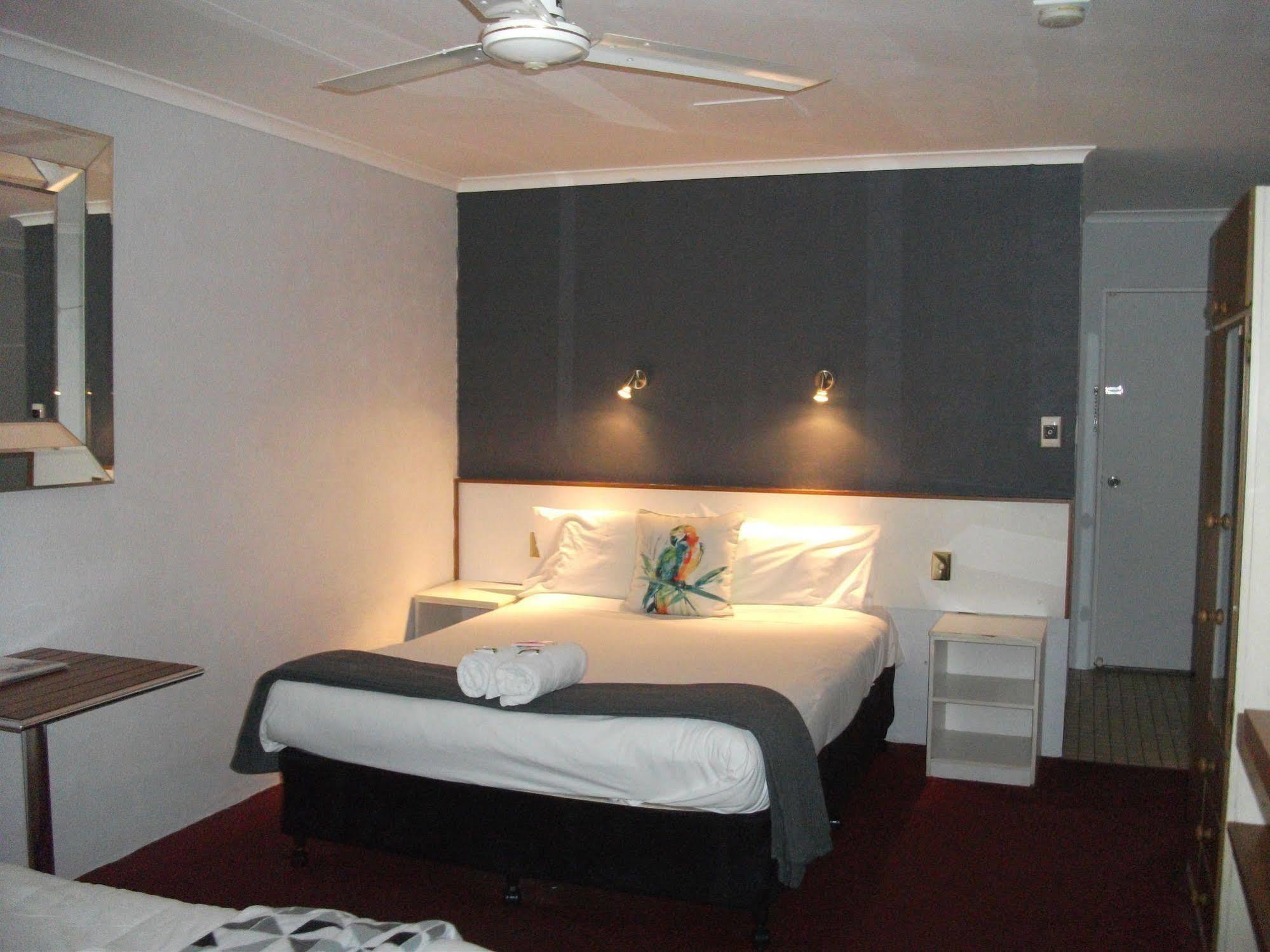Beerwah Glasshouse Motel 외부 사진