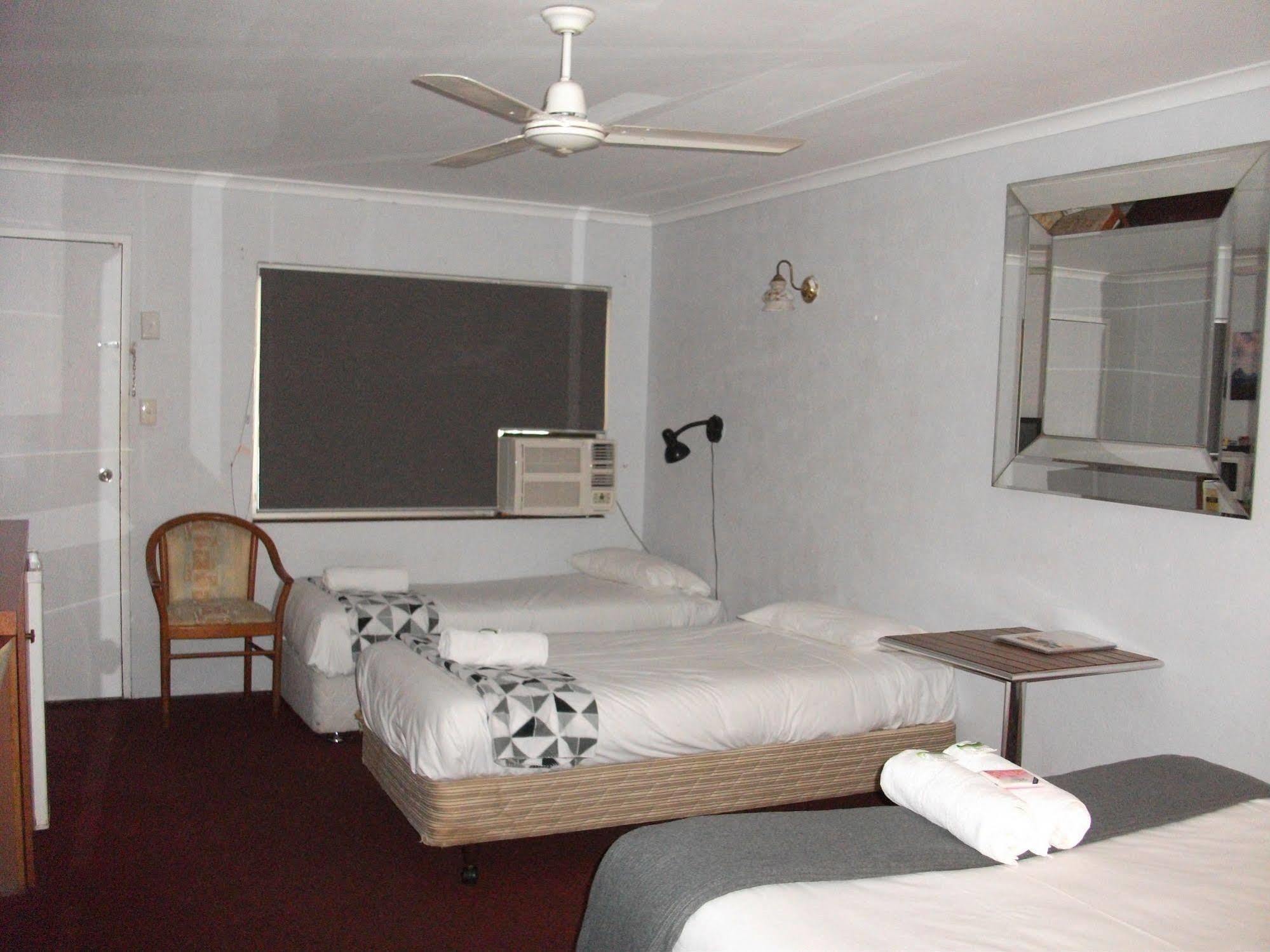 Beerwah Glasshouse Motel 외부 사진