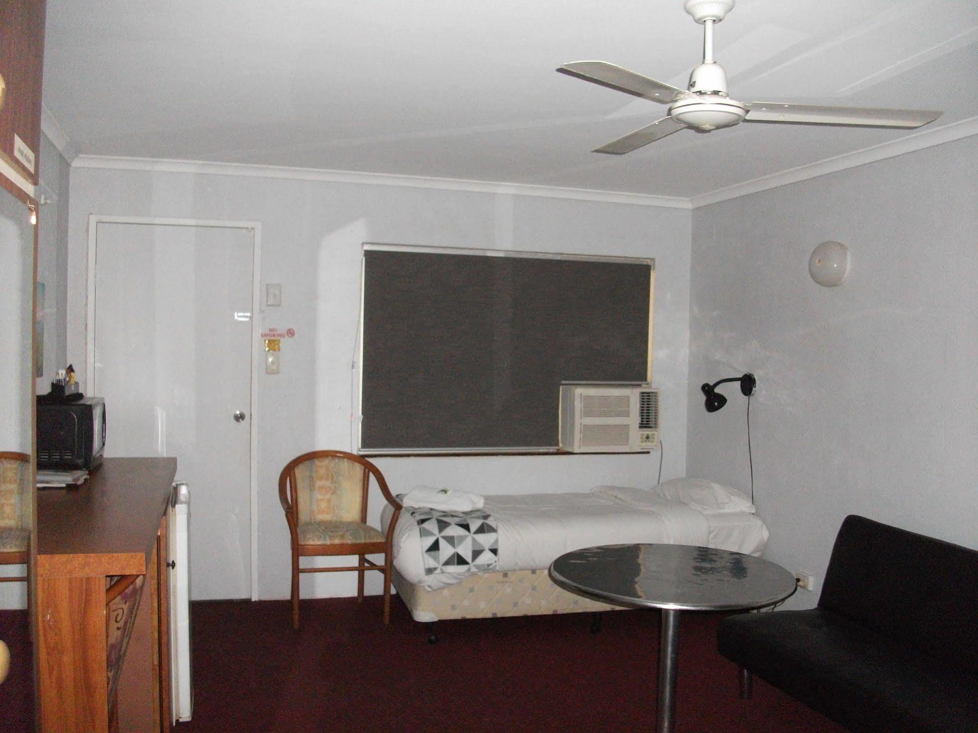 Beerwah Glasshouse Motel 외부 사진
