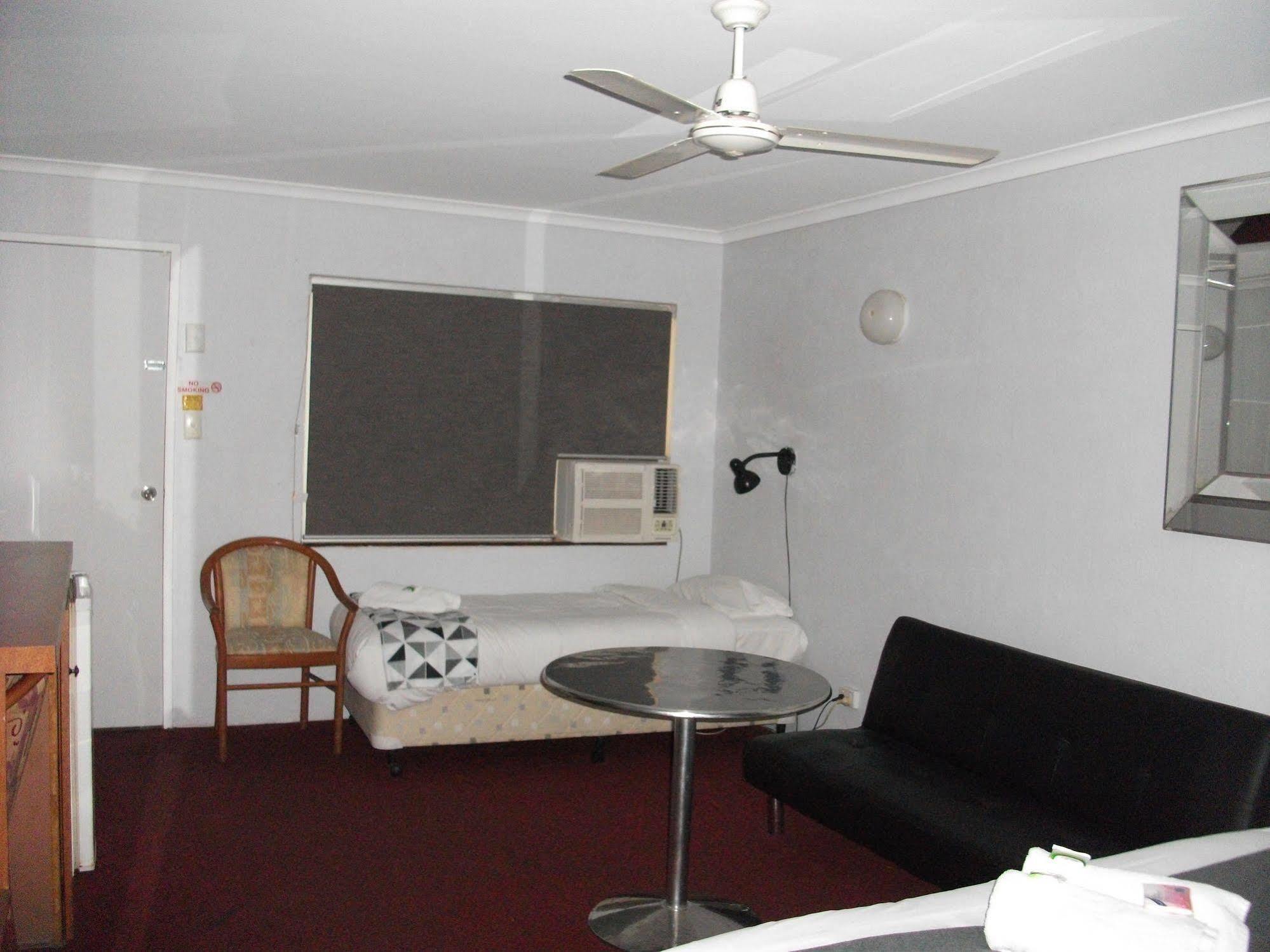Beerwah Glasshouse Motel 외부 사진
