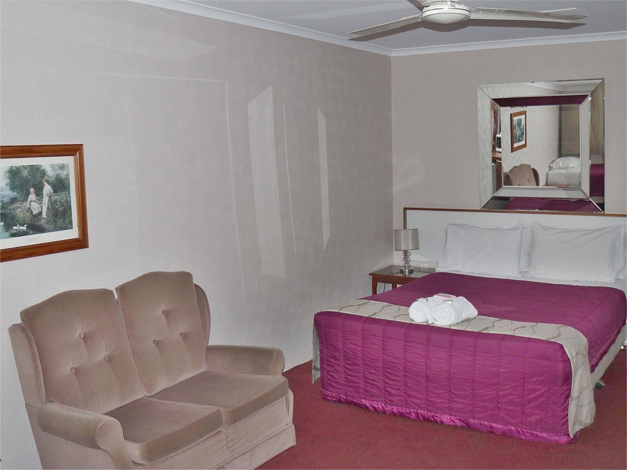 Beerwah Glasshouse Motel 외부 사진