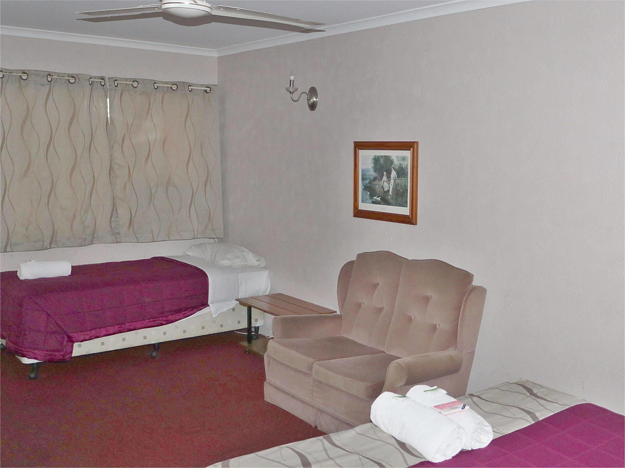 Beerwah Glasshouse Motel 외부 사진