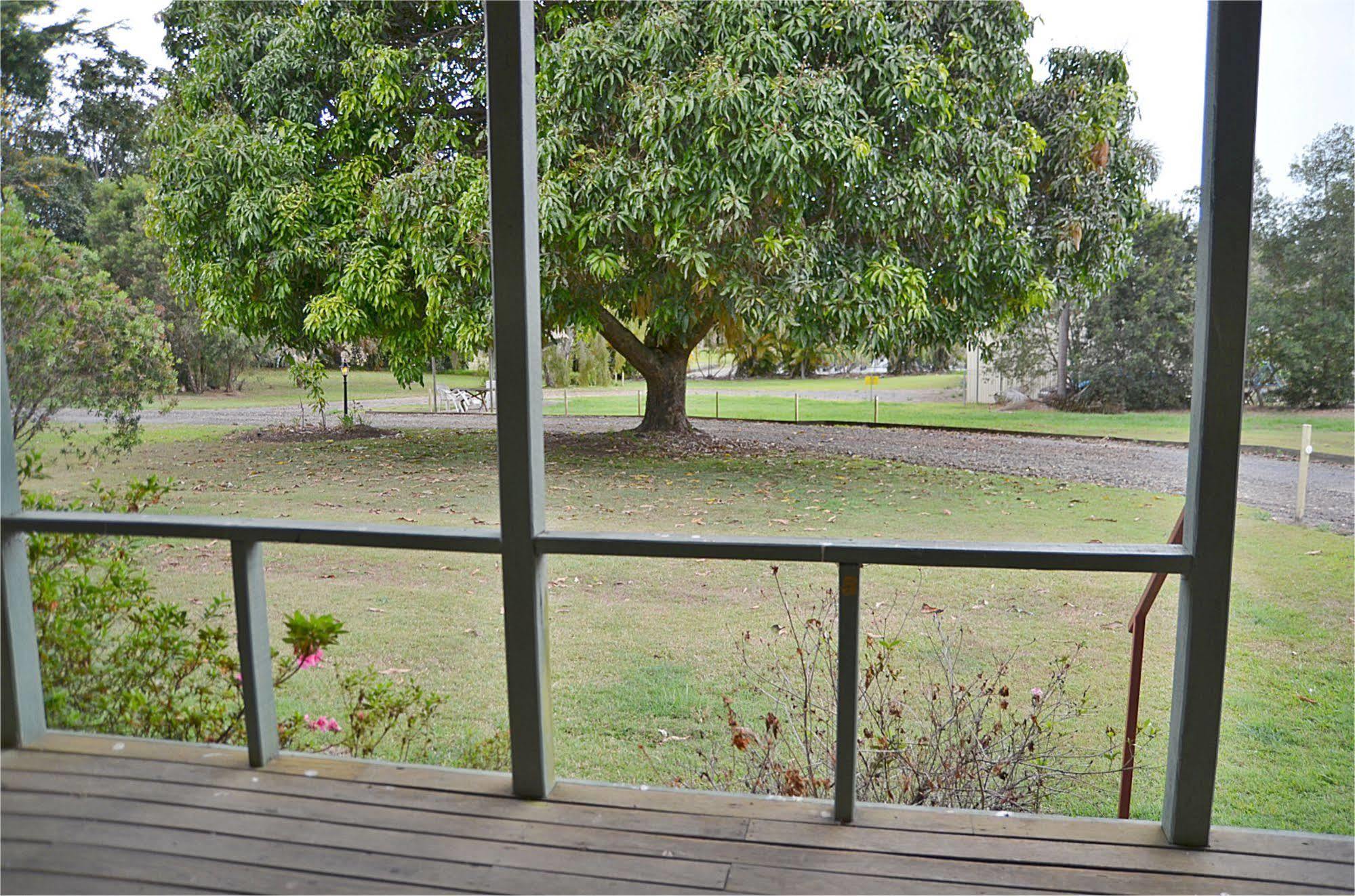 Beerwah Glasshouse Motel 외부 사진