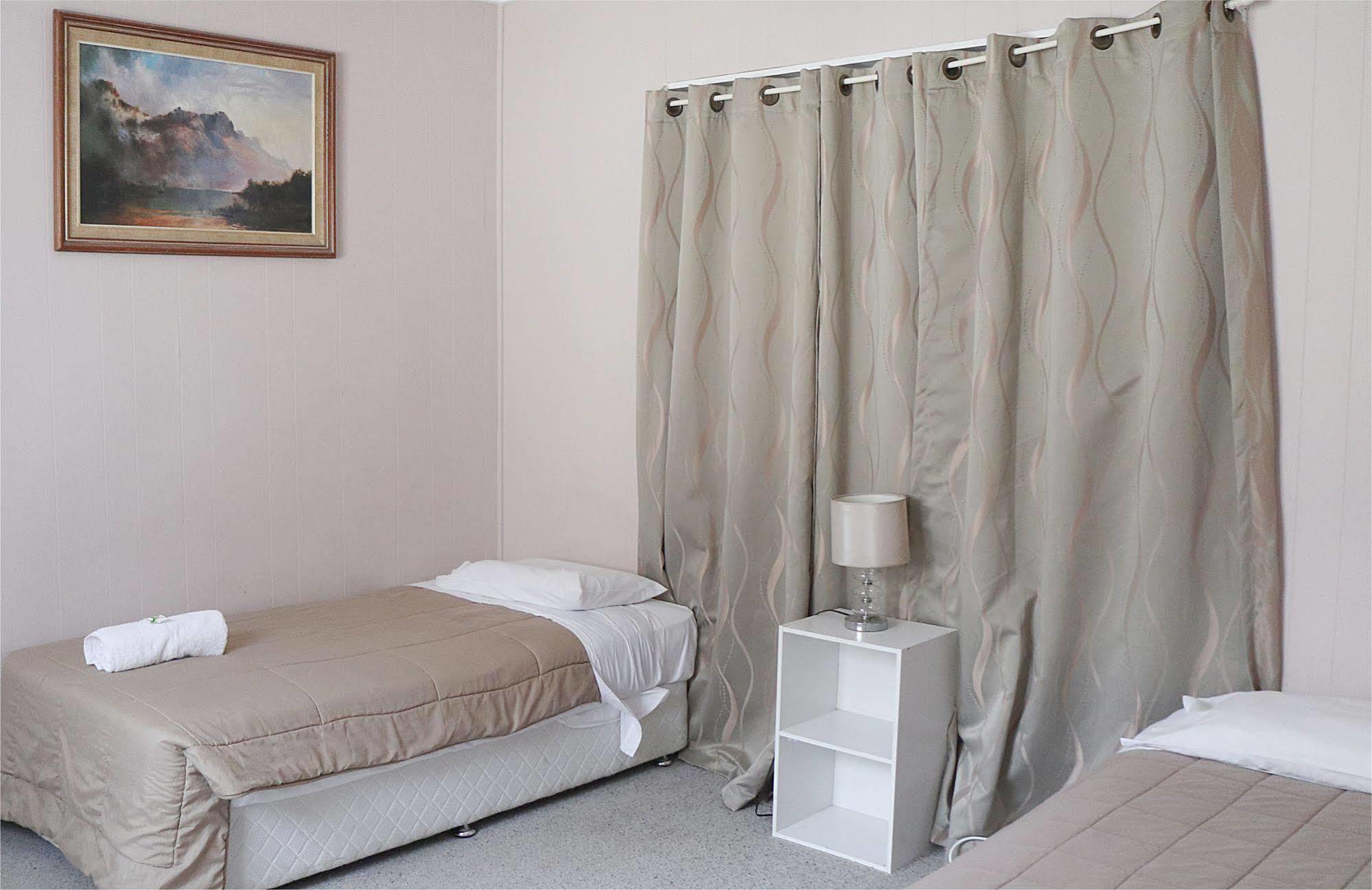 Beerwah Glasshouse Motel 외부 사진